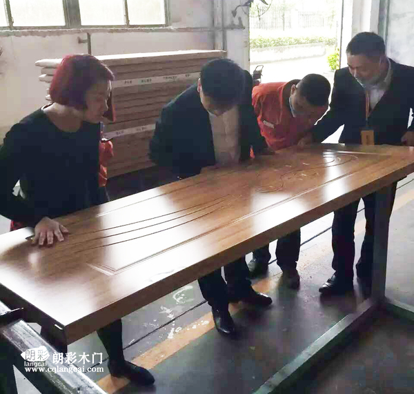 重庆朗彩木门质量检查